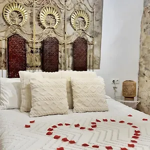 https://la-casa-arabe.es-andalucia.com